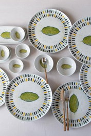 Hermia Juego de Desayuno de Porcelana de 14 Piezas en Blanco, Verde y Amarillo